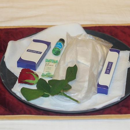 Hotel Crown Savoy, Near Railway Station & Guru Nanak Dev University Amritsar Luaran gambar