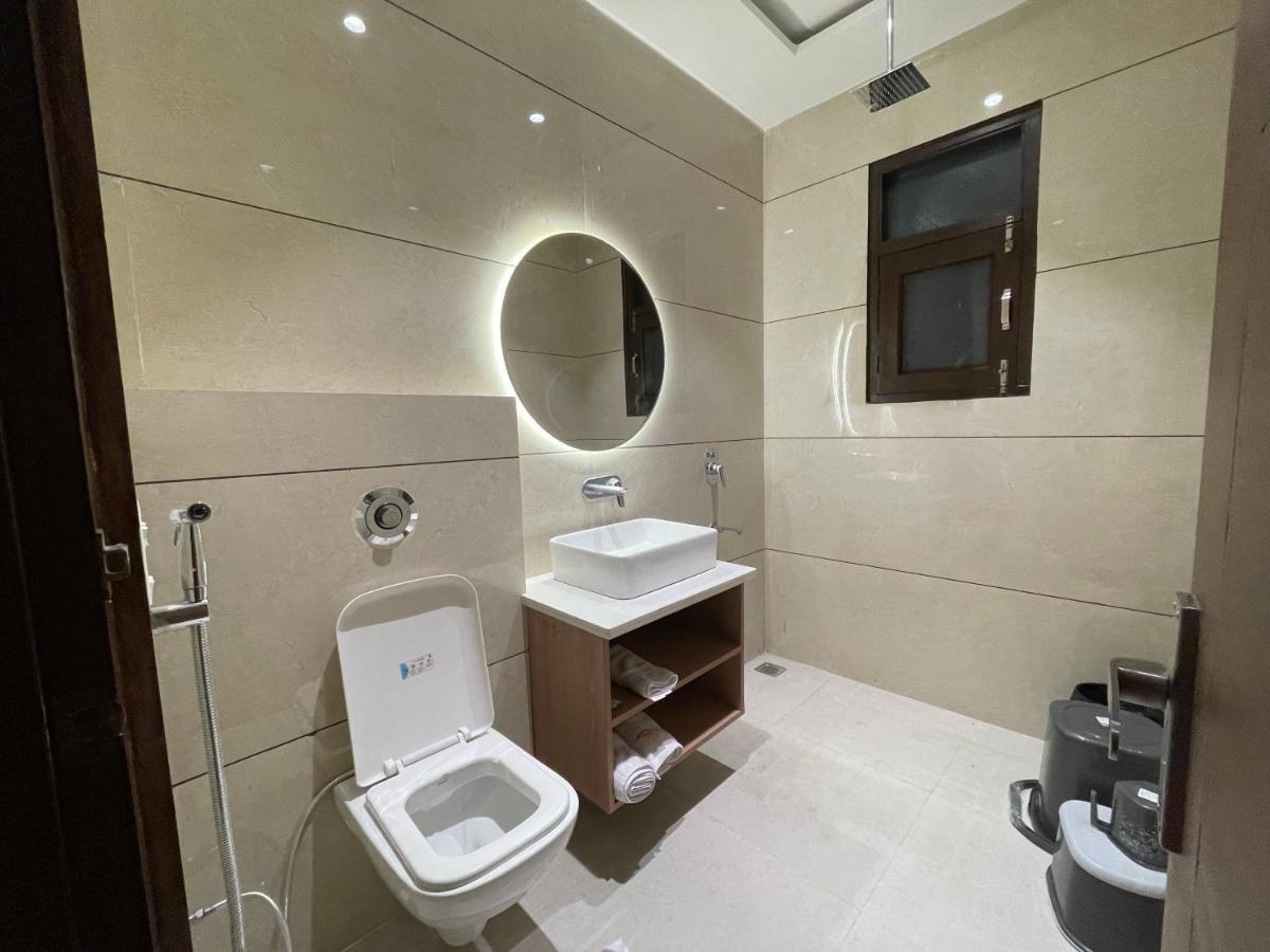 Hotel Crown Savoy, Near Railway Station & Guru Nanak Dev University Amritsar Luaran gambar