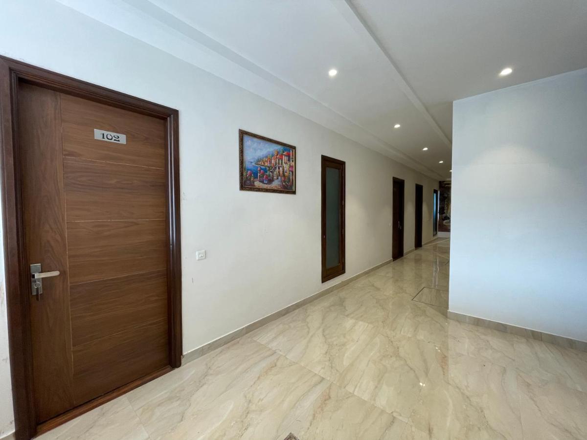 Hotel Crown Savoy, Near Railway Station & Guru Nanak Dev University Amritsar Luaran gambar