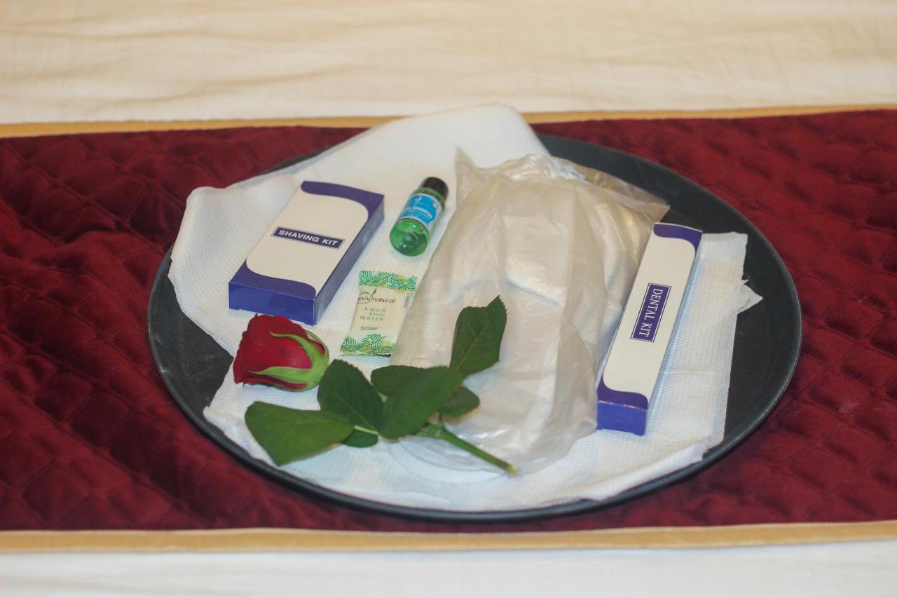 Hotel Crown Savoy, Near Railway Station & Guru Nanak Dev University Amritsar Luaran gambar