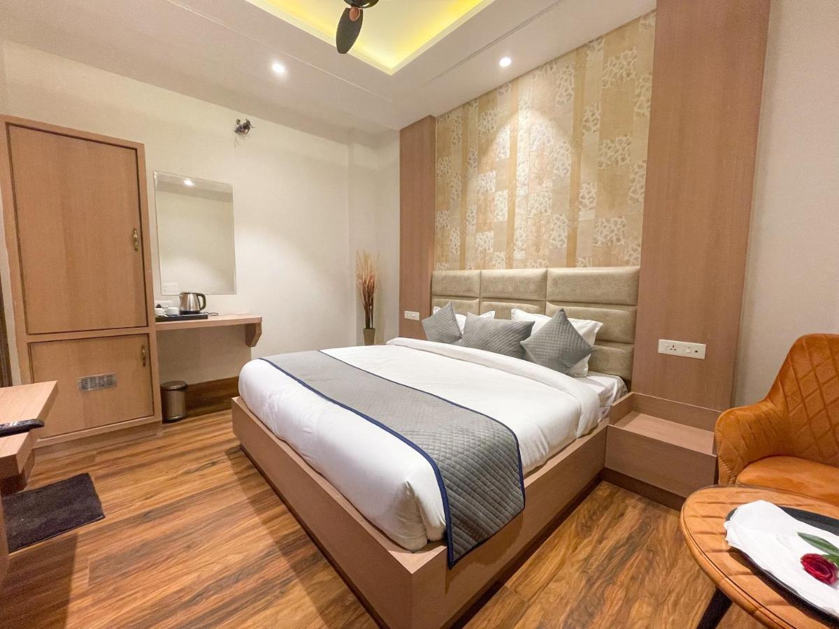 Hotel Crown Savoy, Near Railway Station & Guru Nanak Dev University Amritsar Luaran gambar
