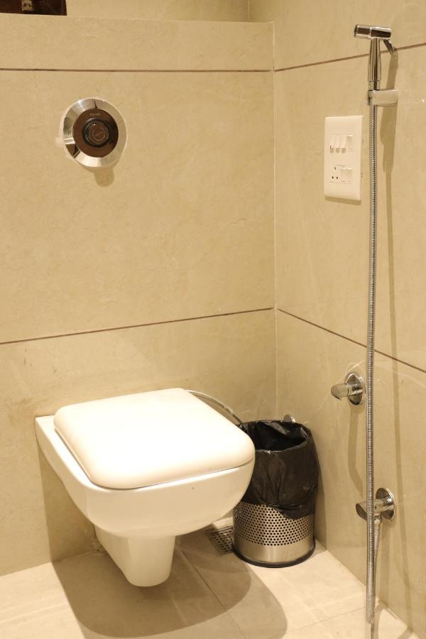 Hotel Crown Savoy, Near Railway Station & Guru Nanak Dev University Amritsar Luaran gambar