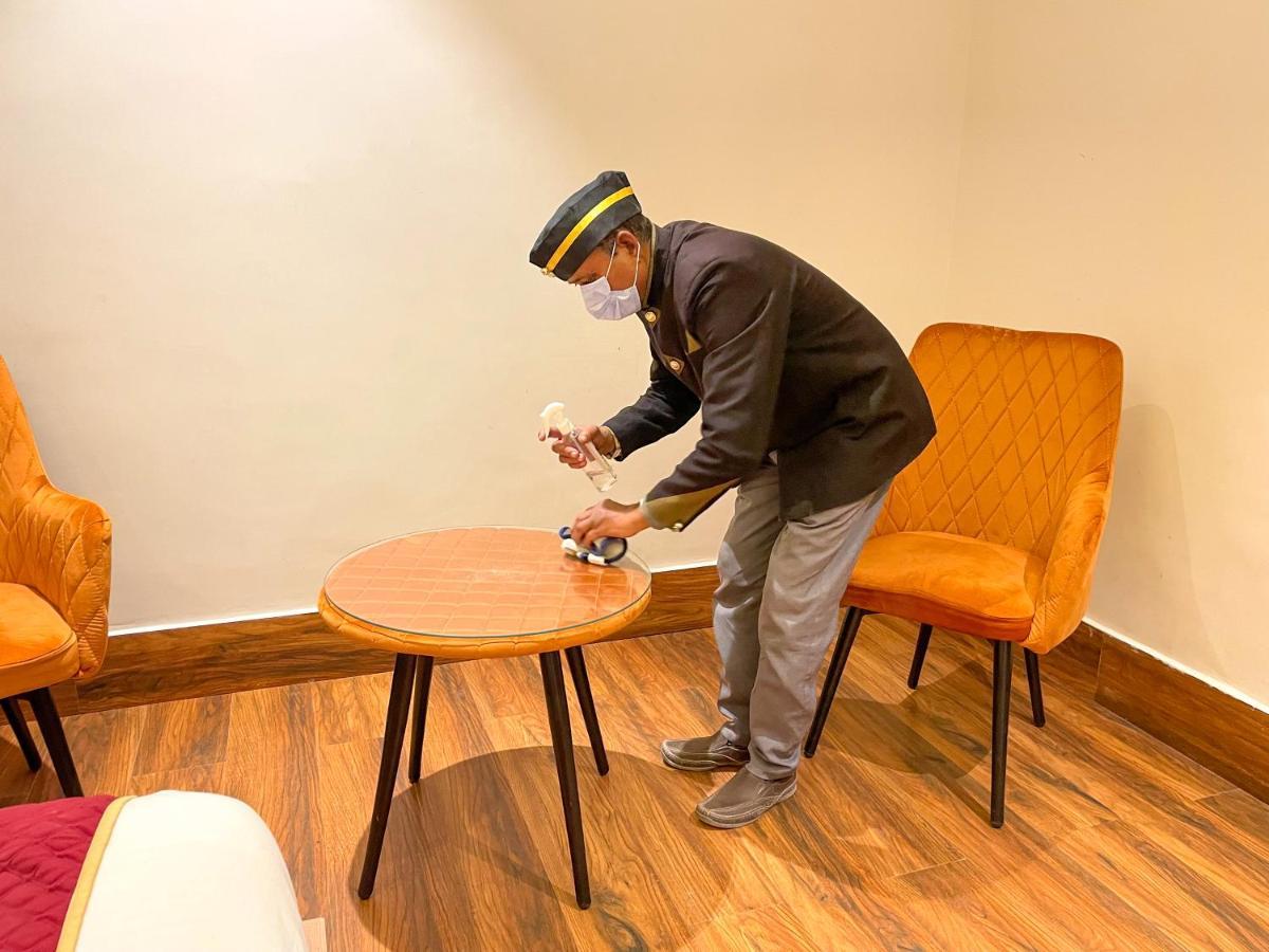 Hotel Crown Savoy, Near Railway Station & Guru Nanak Dev University Amritsar Luaran gambar