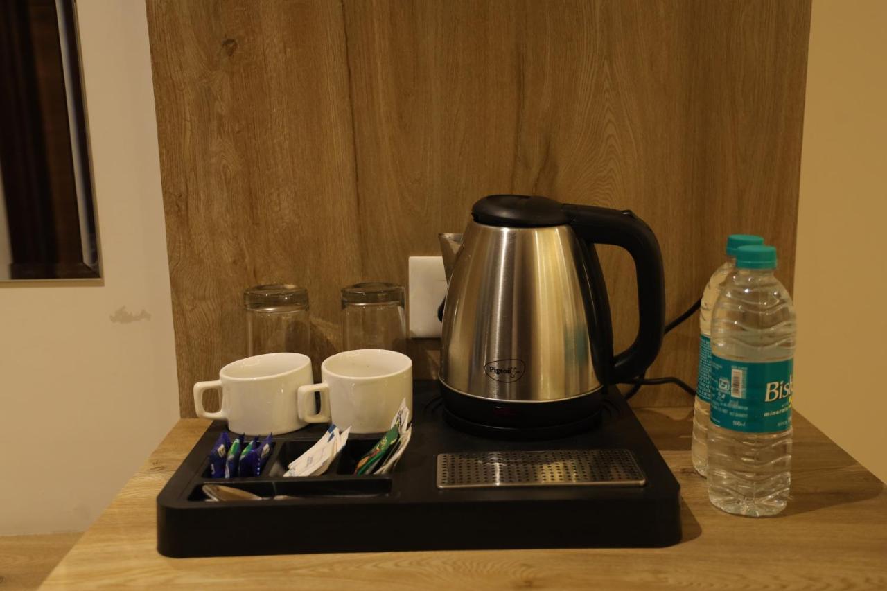 Hotel Crown Savoy, Near Railway Station & Guru Nanak Dev University Amritsar Luaran gambar
