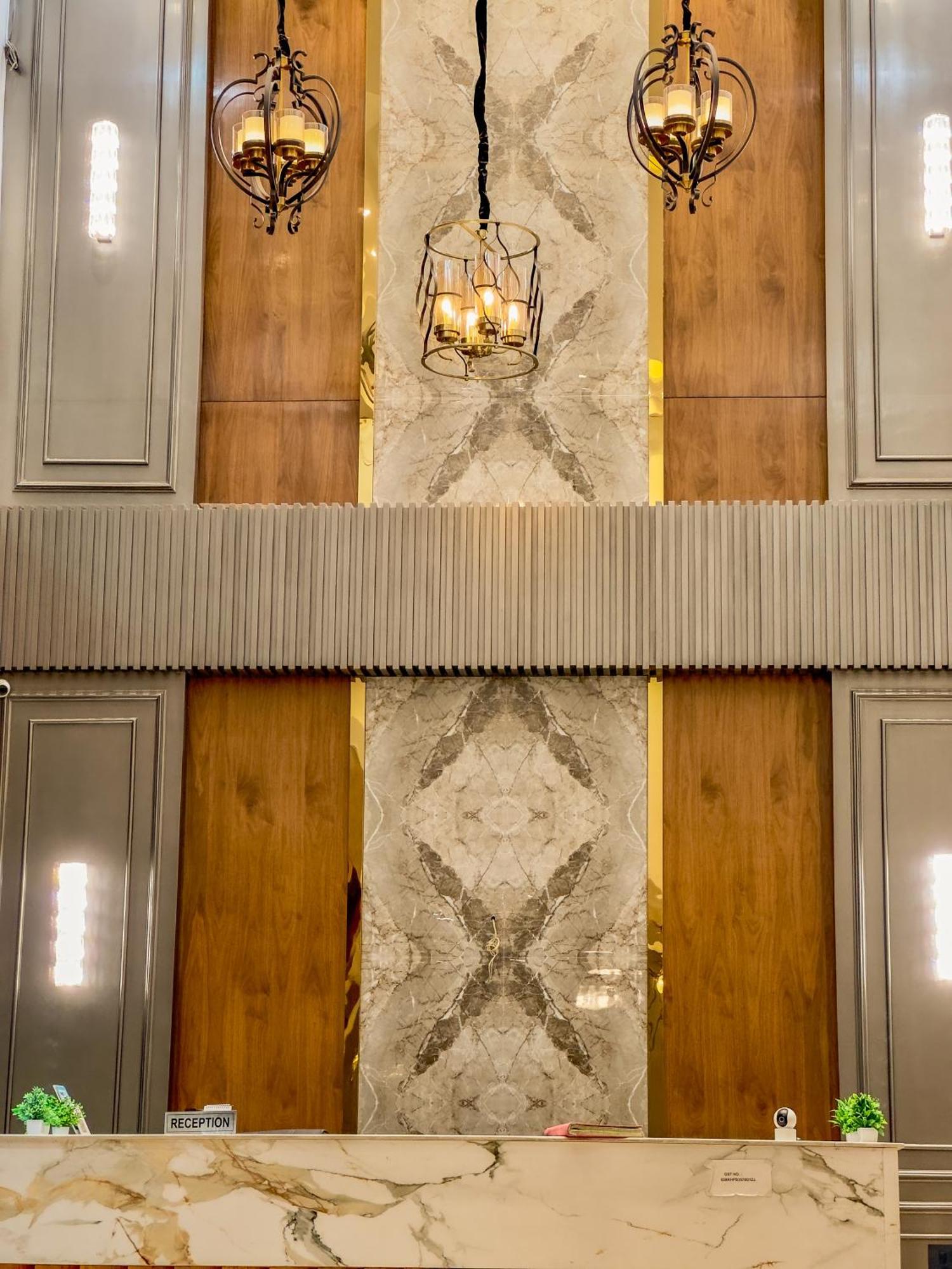 Hotel Crown Savoy, Near Railway Station & Guru Nanak Dev University Amritsar Luaran gambar